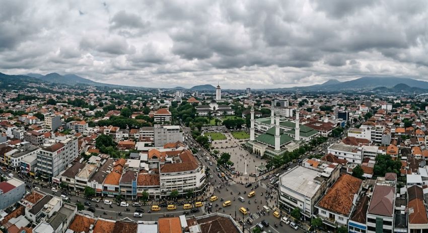 Cuaca Jawa Barat Hari Ini Didominasi Berawan, Kota Banjar Cerah Berawan