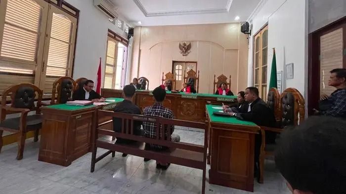 Beli Pertalite dengan Jeriken untuk Dijual Lagi, Dua Terdakwa Dituntut 5 Bulan Penjara