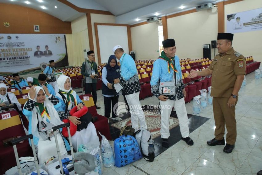 Wakil Bupati Asahan Sambut Kepulangan Jamaah Haji Kloter 7, 234 Jamaah Tiba dengan Selamat