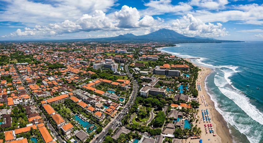 Cuaca Bali Hari Ini Bervariasi, BMKG: Sebagian Wilayah Berawan hingga Hujan Ringan
