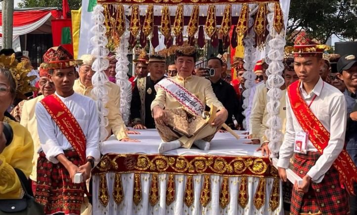 PSI Balas Sindiran PDIP soal Jokowi Injak Kepala Kerbau: Jangan Hina Adat Lampung!