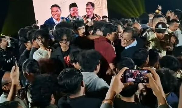 Forum Diskusi di UGM Berakhir Ricuh, Budiman Sudjatmiko: Kesannya Mahasiswa Menolak Audiensi