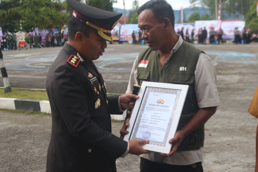 Kisah Syahrial Abadi, Rela Jual Tanah Demi Perbaiki Jalan dan Jembatan Enang-Enang