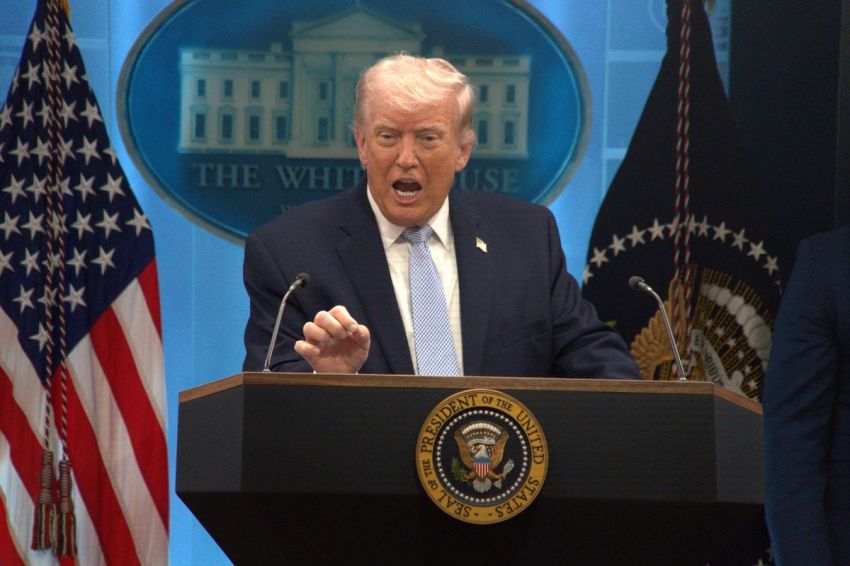 Trump Resmi Berlakukan Tarif 10-12,5 Persen, Indonesia Masuk Daftar Negara Terdampak