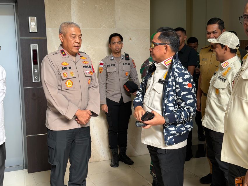 Wakapolda Aceh Sambut Kedatangan Mendagri Tito Karnavian, Tinjau Infrastruktur Bencana di Aceh