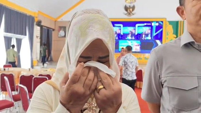 Tangis Wabup Langkat Pecah usai Ondim Terjaring OTT KPK, Kenang Pertemuan Terakhir