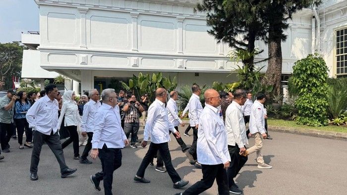 Prabowo Kumpulkan Pengusaha Kadin di Istana, Bahas Apa?