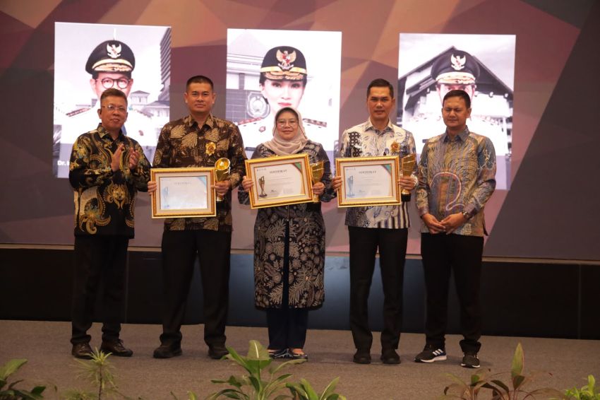 Aceh Borong Tiga Penghargaan Nasional, Muzakir Manaf Raih Pena Emas FPRMI