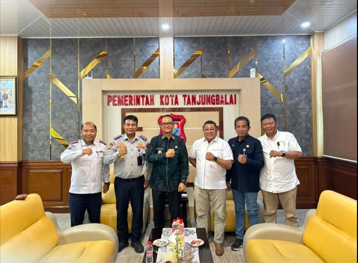 Kemenhub Salurkan 25 Lampu PJU Tenaga Surya untuk Tanjungbalai, Dipasang di Jalan Sudirman