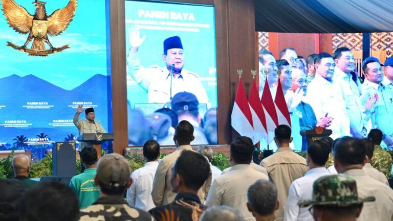 Prabowo Siap Pangkas Anggaran TNI-Polri demi Percepat Hapus Kemiskinan Ekstrem