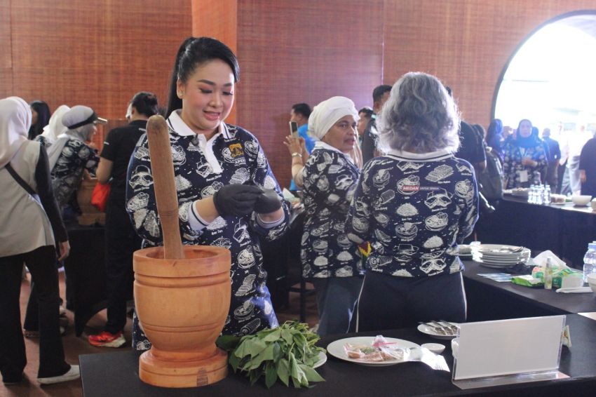 Daun Ubi Tumbuk Jadi Primadona Rakernas APEKSI XVIII, Airin Rico Waas Kenalkan Kuliner Khas Medan ke Seluruh Indonesia