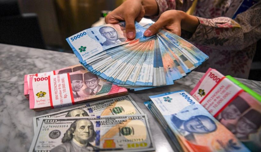 Rupiah Turun ke Rp18.083 per Dolar AS, Pasar Menanti Keputusan Penting The Fed