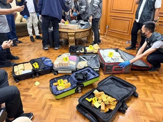 Begini Penampakan 74 Kg Emas Batangan Hasil Sitaan di Rumah Kawasan Sentul