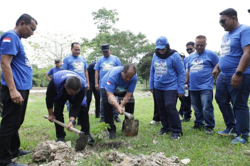 Bupati Asahan Hadiri Gerakan Indonesia ASRI Langit Biru, Demokrat Tanam Pohon dan Gelar Aksi Sosial