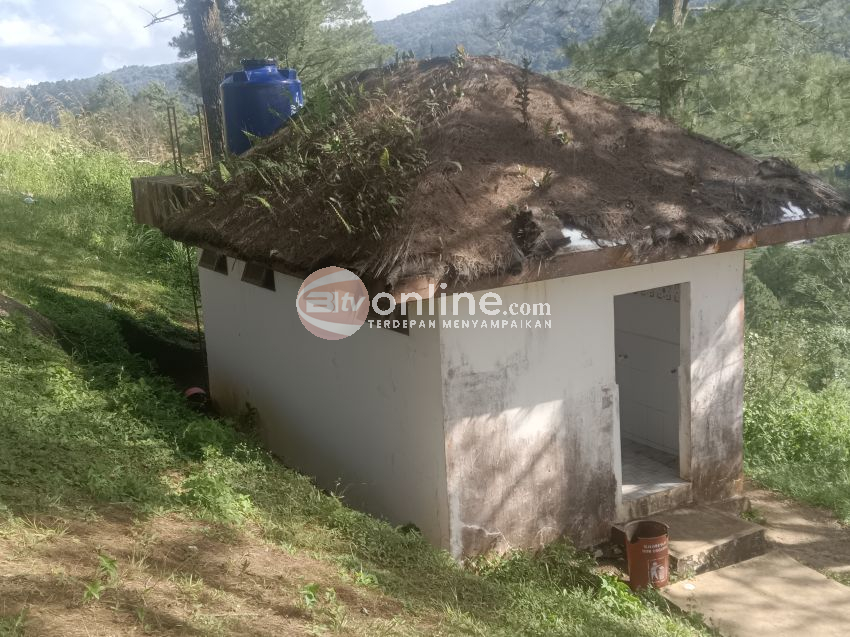 Meski Kutip Retribusi, Tapi Pemkab Tapsel Tidak Urus Bukit Simagomago: Toilet Tak Ada Air, Sampah Berserakan