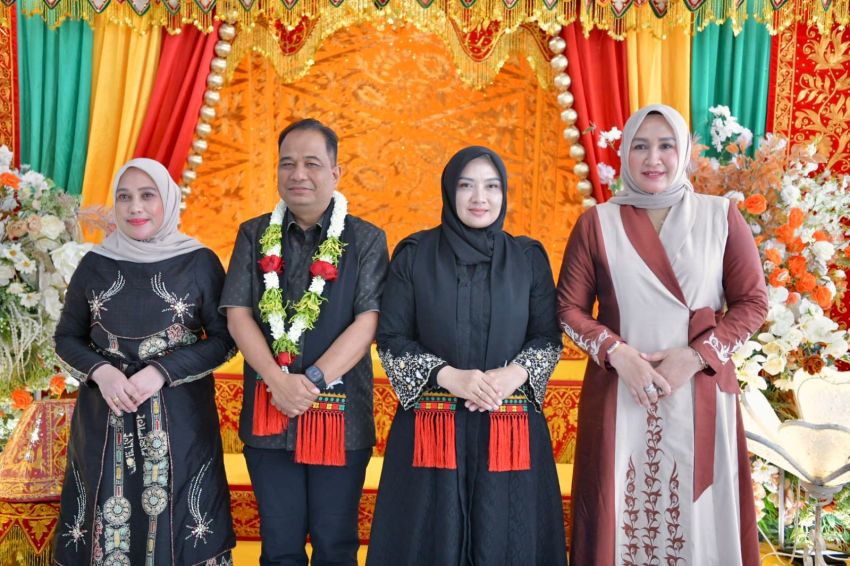 Kapolda Aceh Irjen Ruddi Setiawan Disambut Prosesi Adat Peusijuek, Kak Na Siap Perkuat Kolaborasi
