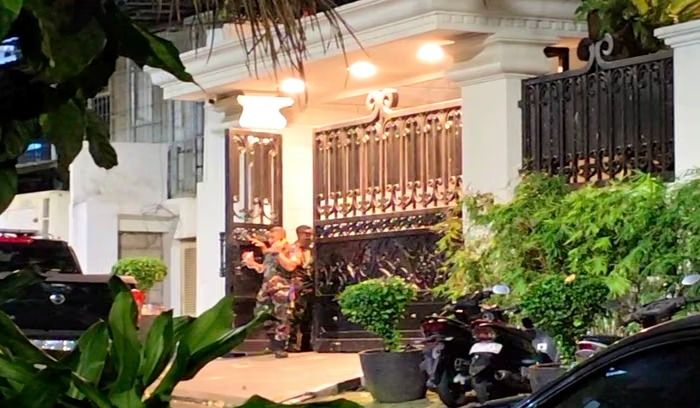 Breaking News! Rumah Jampidsus Febrie Adriansyah Dijaga Ketat TNI