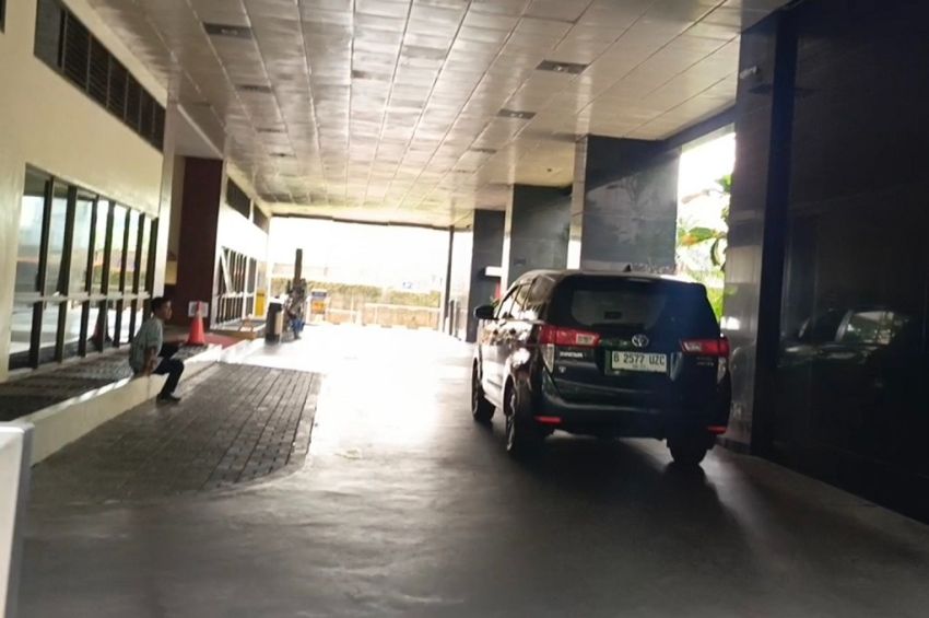 Terjaring OTT KPK, Bupati Langkat Syah Afandin Tiba di Gedung Merah Putih, Dugaan Suap Proyek Diusut