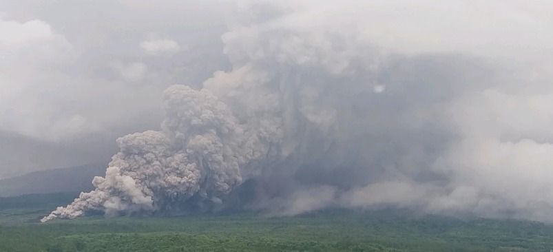 Waspada Erupsi! Ini Daftar 5 Gunung Api Berstatus Siaga di Indonesia