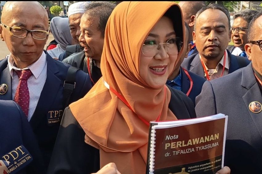 Sidang Kasus Dugaan Ijazah Jokowi Berlanjut, Dokter Tifa Ajukan 37 Halaman Nota Perlawanan