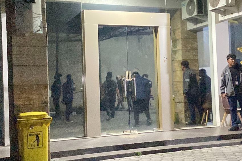 Polisi Kembali Geledah Ruko Cipete Tengah Malam, Dokumen hingga Komputer Disita