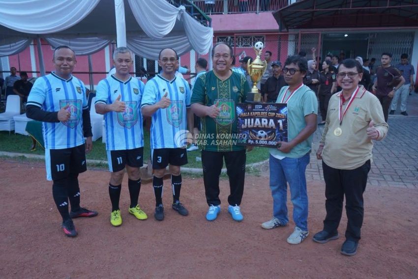 Forkopimda FC Kalahkan Anak Harimau FC 3-0, Bupati Asahan Serahkan Piala Turnamen HUT Bhayangkara ke-80