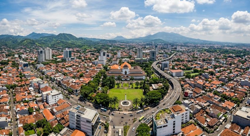 Prakiraan Cuaca Jawa Barat Hari Ini, Kota Bekasi dan Depok Berpotensi Diguyur Hujan Ringan