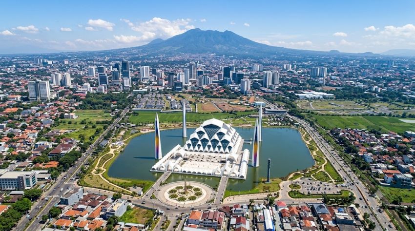 Cuaca Jawa Barat Kamis 9 Juli Didominasi Cerah, Kota Banjar Berpotensi Diguyur Hujan Ringan