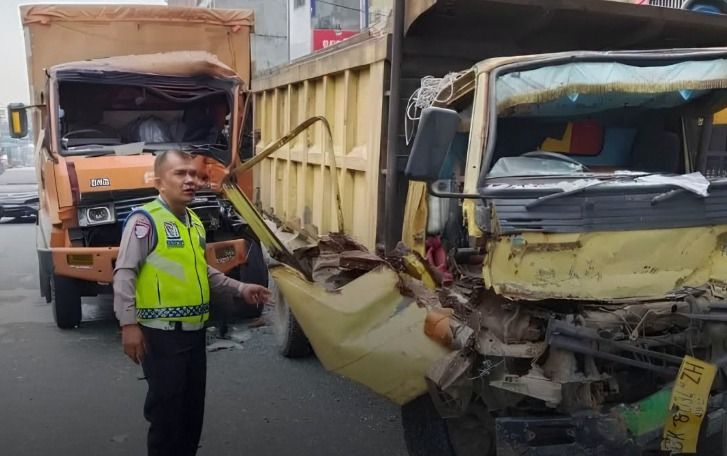 Tabrakan Beruntun Saat Antre Solar di Sergai, Sopir Truk Box Kabur