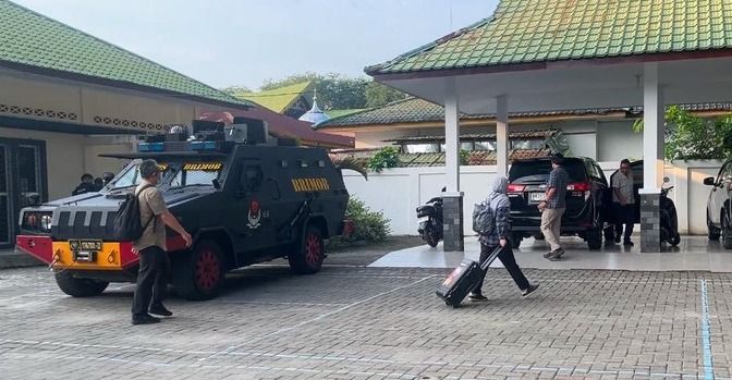 KPK Geledah Dinas Perkim Langkat, Dua Koper Dibawa Petugas Usai Pemeriksaan