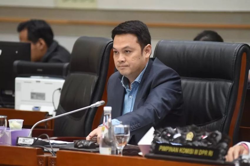 Kuntadi Resmi Pimpin Jampidsus, DPR Optimistis Kasus-Kasus Besar Bisa Dituntaskan