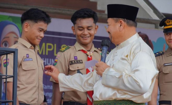 Bupati Batu Bara Motivasi Siswa Baru Saat MPLS, Ajak Generasi Muda Berani Bermimpi Besar
