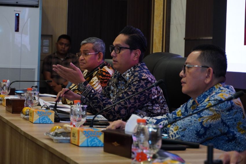 Rico Waas Beri Tenggat Camat Rampungkan Pendataan Perlinsos, Targetkan Bansos Tepat Sasaran
