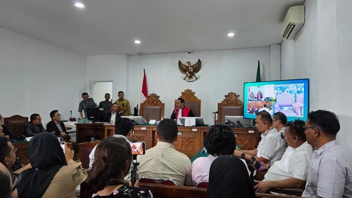 Hakim Kabulkan Sebagian Praperadilan Roy Suryo, Ini Alasan Penangkapan hingga Penahanan Dinyatakan Tak Sah