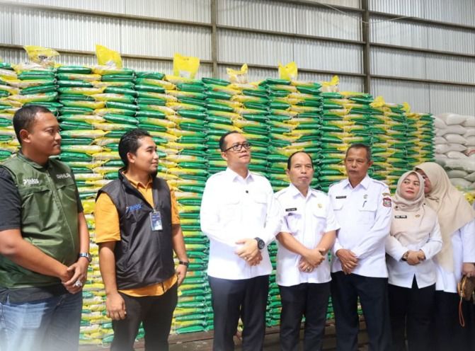 Wawako Tanjungbalai Pastikan Stok Beras Bulog Asahan Aman hingga 6 Bulan