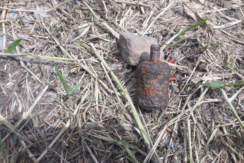 Cari Batu di Pinggir Sungai, Warga Medan Malah Temukan Granat Aktif