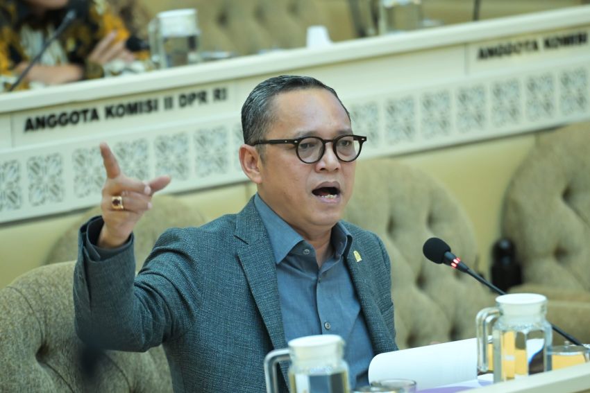 DPR Minta Mendagri Susun SOP Cegah Main Hakim Sendiri, Tito Dorong Penguatan Siskamling