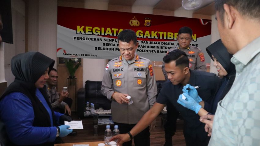 Kapolresta Banda Aceh Pimpin Tes Urine, Pemeriksaan Ponsel dan Senjata Api Personel