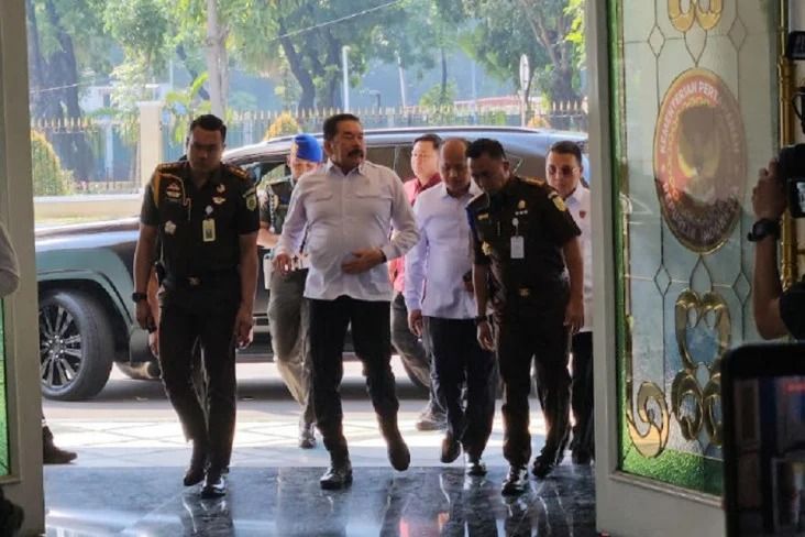 Menhan Sjafrie Kumpulkan Panglima TNI hingga Jaksa Agung, Kapolri dan Plt Jampidsus Tak Terlihat Hadir: Bahas Apa di Tengah Kasus Febrie Adriansyah?