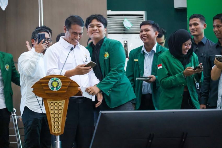 Curhat Mahasiswa Penjual Mochi Berbuah Beasiswa, Mentan Amran Langsung Respons Dugaan Pupuk Mahal