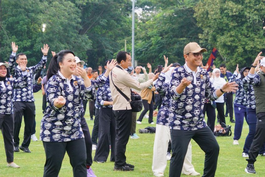 98 Wali Kota dari Seluruh Indonesia Kompak Senam Pagi di Taman Cadika Medan di Tengah Agenda Rakernas APEKSI XVIII