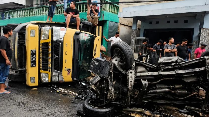 Polisi Buru CCTV untuk Ungkap Penyebab Truk Maut di Sibolangit, Dugaan Rem Blong Masih Diselidiki
