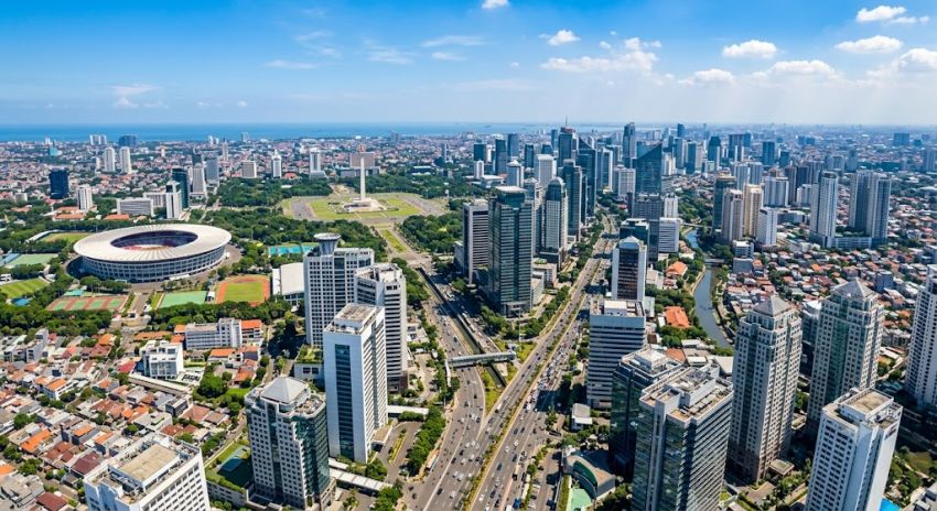 Cuaca DKI Jakarta Kamis 9 Juli Cerah, Suhu Udara Capai 34 Derajat Celsius