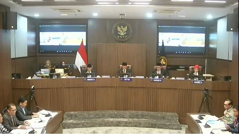 DKPP Sidangkan Aduan Dokumen Ijazah Jokowi, Ketua dan Komisioner KPU Diperiksa