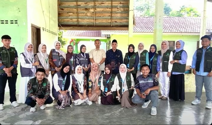 Bukan Cuma di Sekolah, Dosen INSAN Binjai Ajak Warga Langkat Bentuk Karakter Anak lewat Komunikasi dan Ekonomi Keluarga