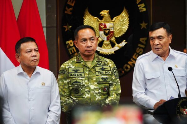Panglima TNI Dampingi Menko Polkam, Pemerintah Pastikan Indonesia Aman Jelang HUT ke-81 RI