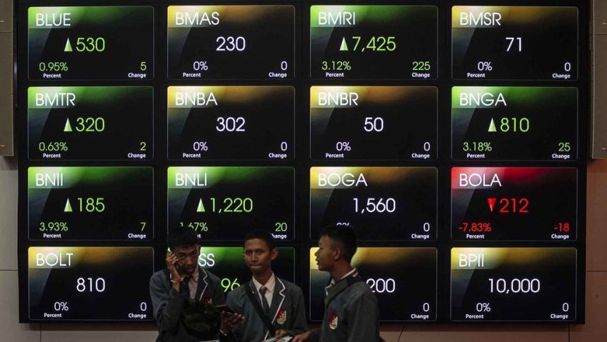 IHSG Dibuka Menguat 0,83%, Tapi Sempat Berbalik Melemah