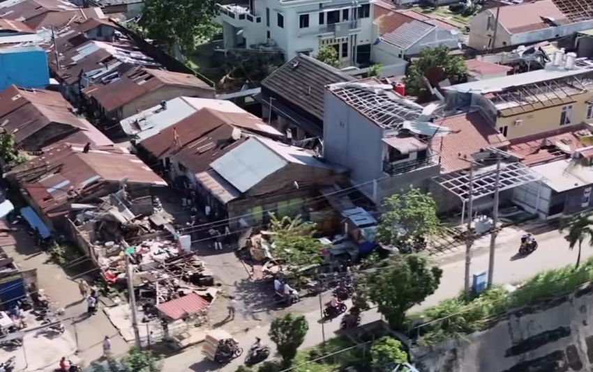 150 Rumah Rusak akibat Puting Beliung di Medan Johor, Brimob Siapkan 400 Porsi Makanan