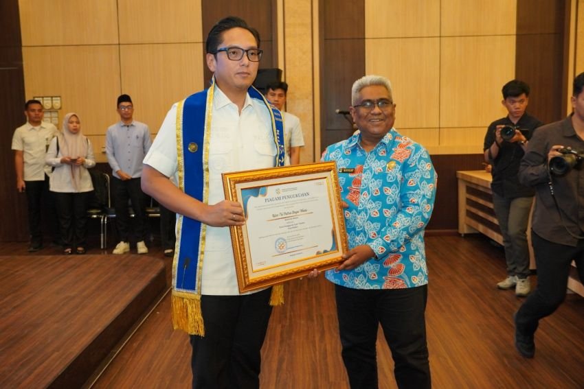 Rico Waas Dikukuhkan Jadi Duta Penggerak Ayah Teladan Medan, Dorong Peran Ayah dalam Keluarga