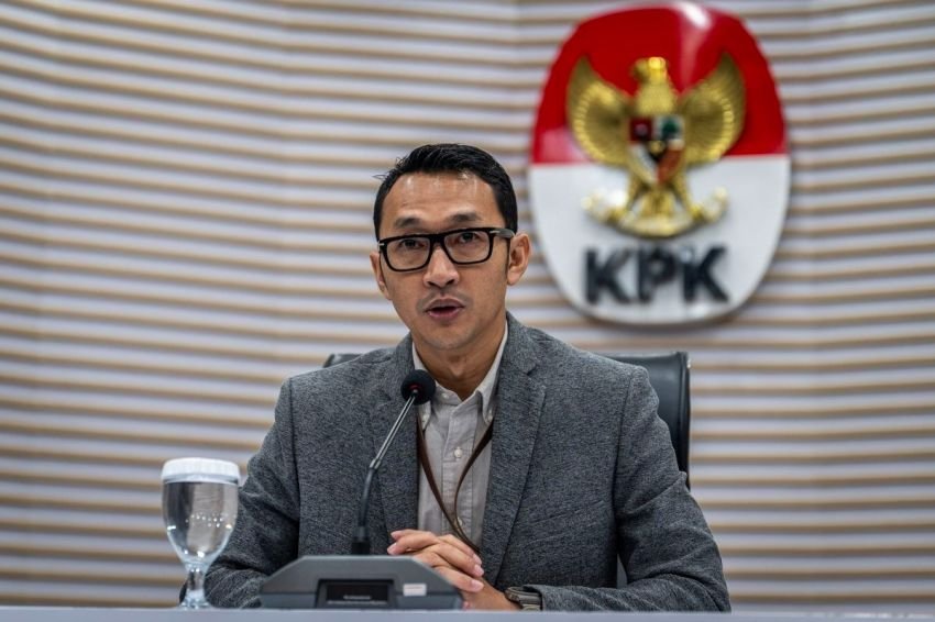Bongkar Aliran Suap Restitusi Pajak, KPK Sikat 8 Lokasi Rumah dan Kantor di Banjarmasin-Banjarbaru